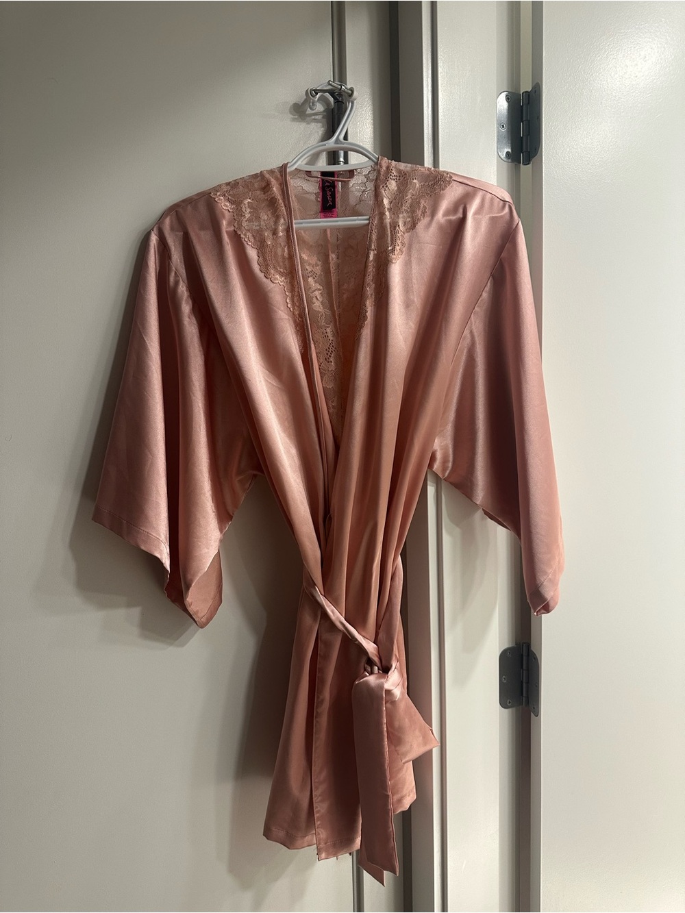 La Vie en rose Women's Robe - Blush Pink